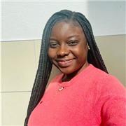 Professeur particulier qui donne cours aux élèves